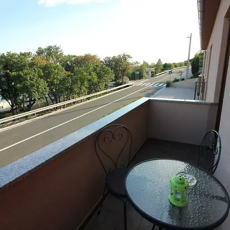 Irena Apartmán
